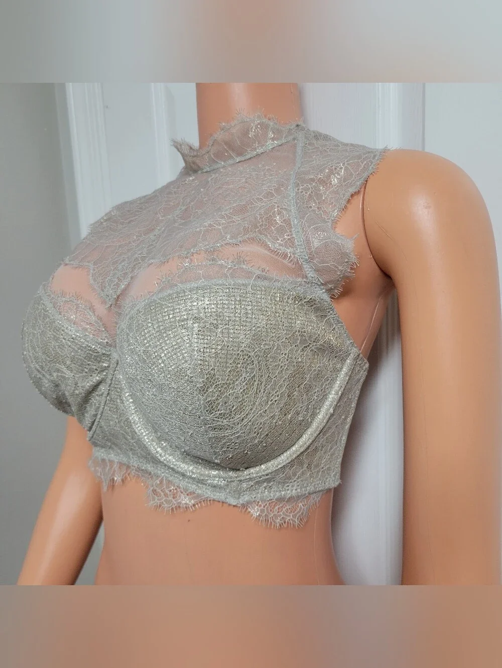 Victoria's Secret Dream Angels Gold High Neck Bralette Size 34DDD/G75